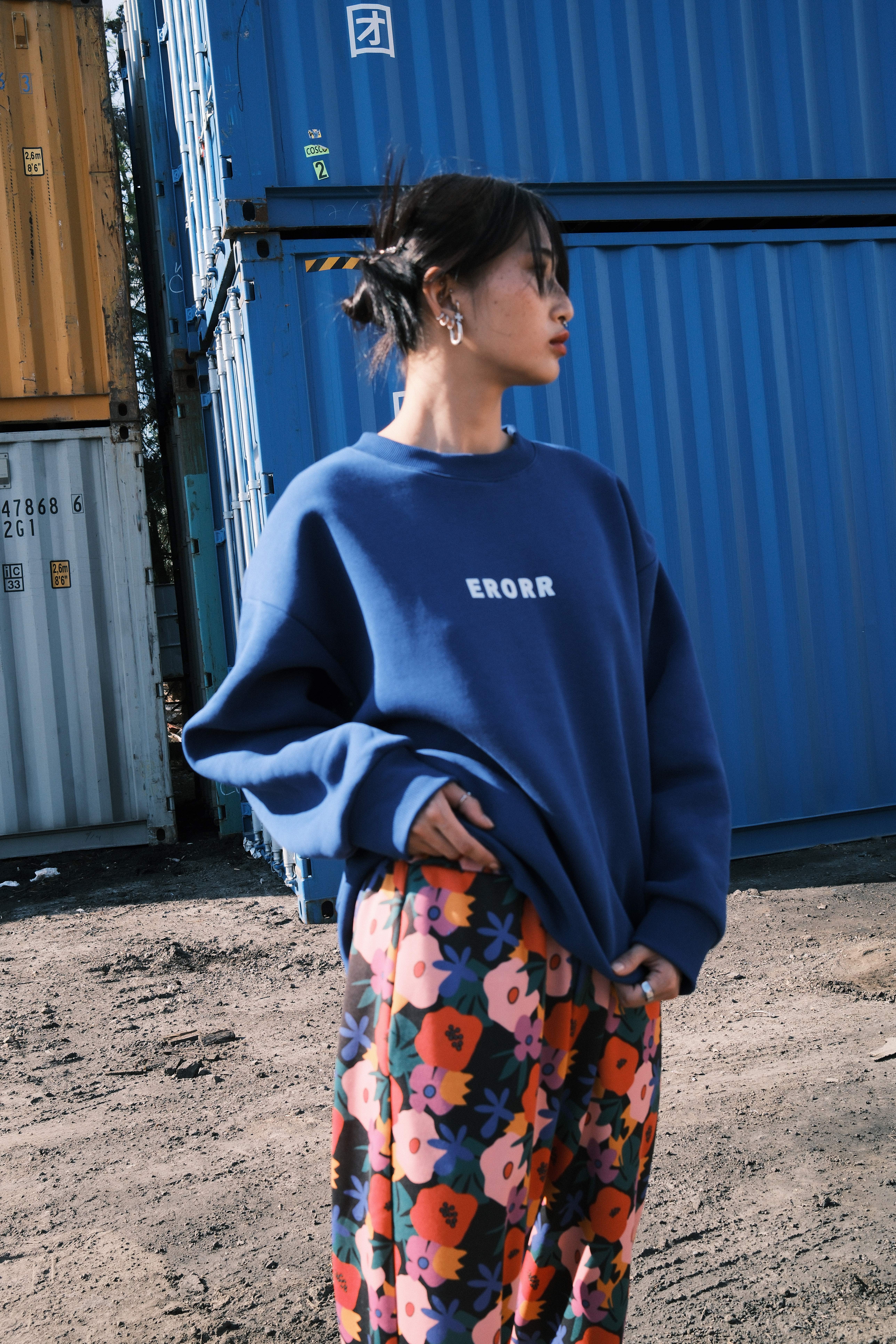 BLUE SCREEN SWEATSHIRT