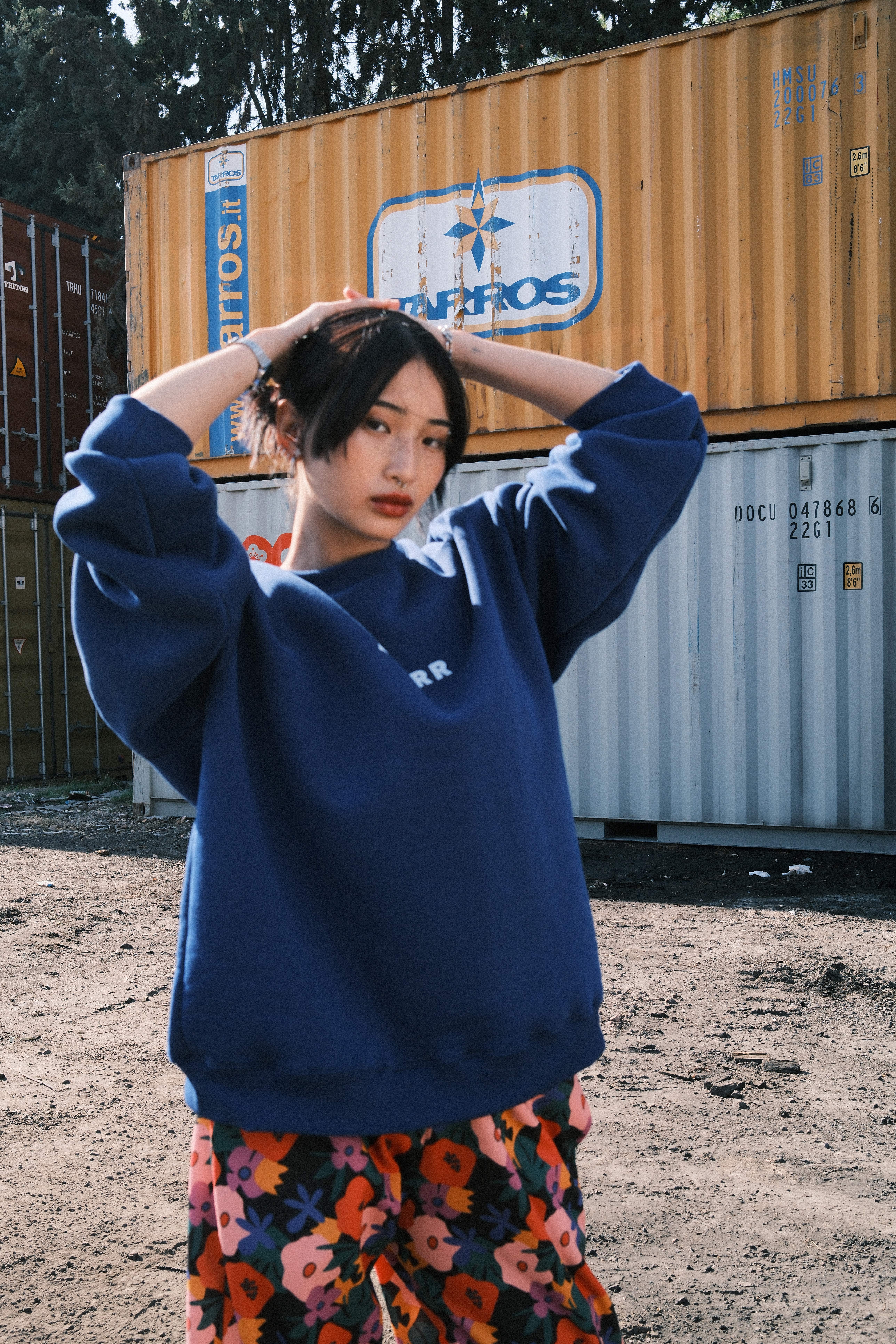 BLUE SCREEN SWEATSHIRT