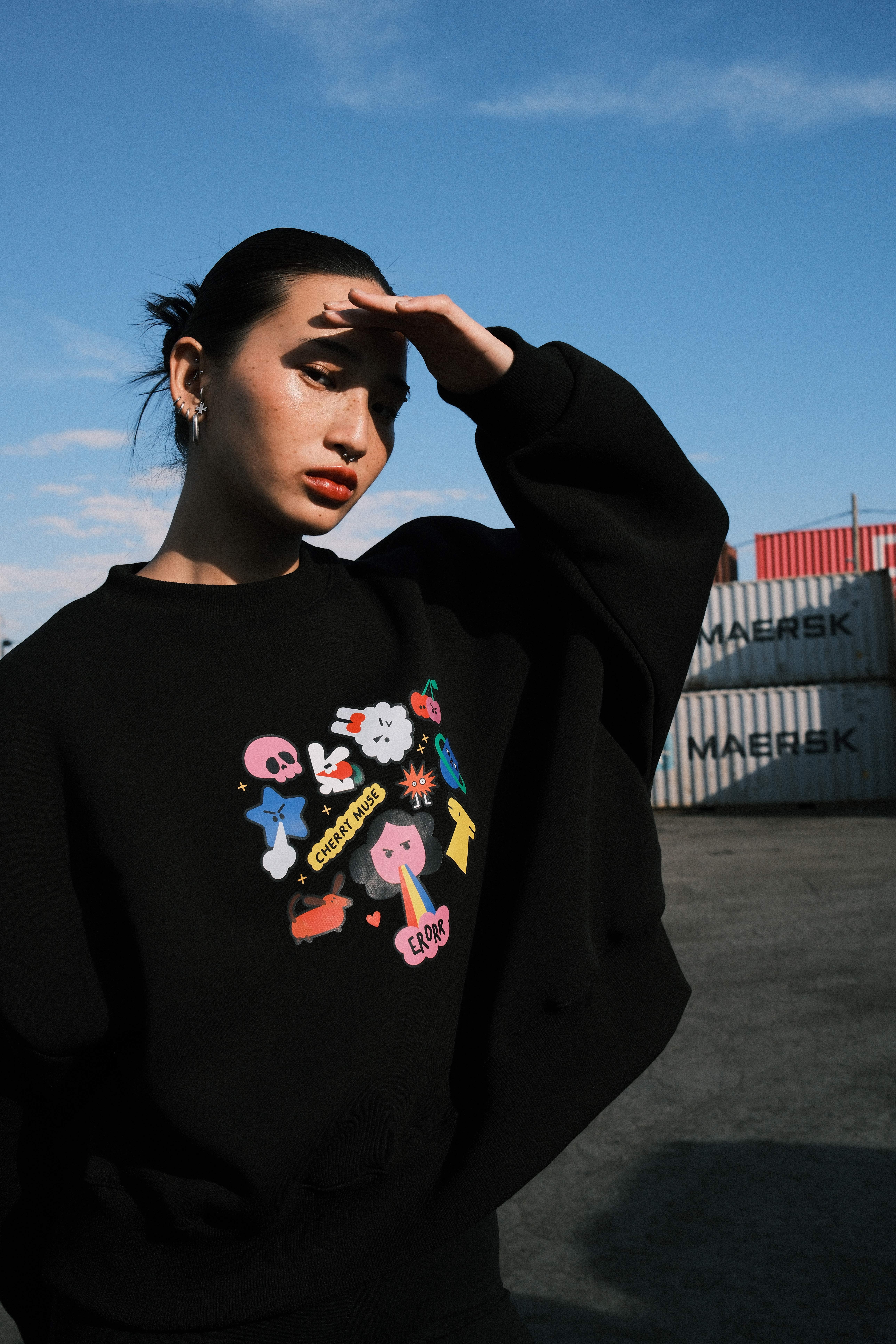 NO SIGNAL SWEATSHIRT