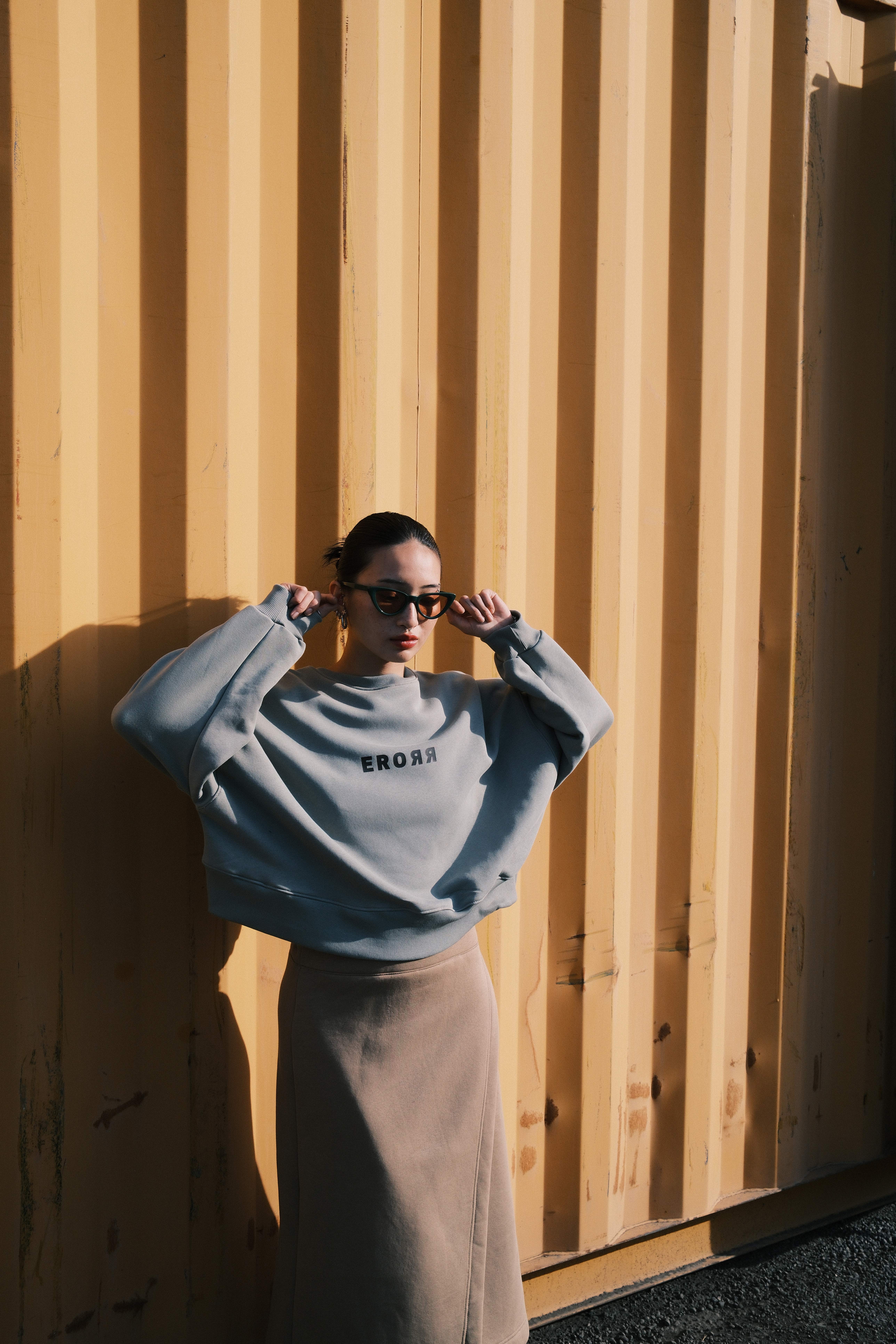 ERORR CROP SWEATSHIRT